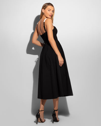 Model wears Poplin Fit & Flare Midi Shapewear Dress - Black/Ivory side view